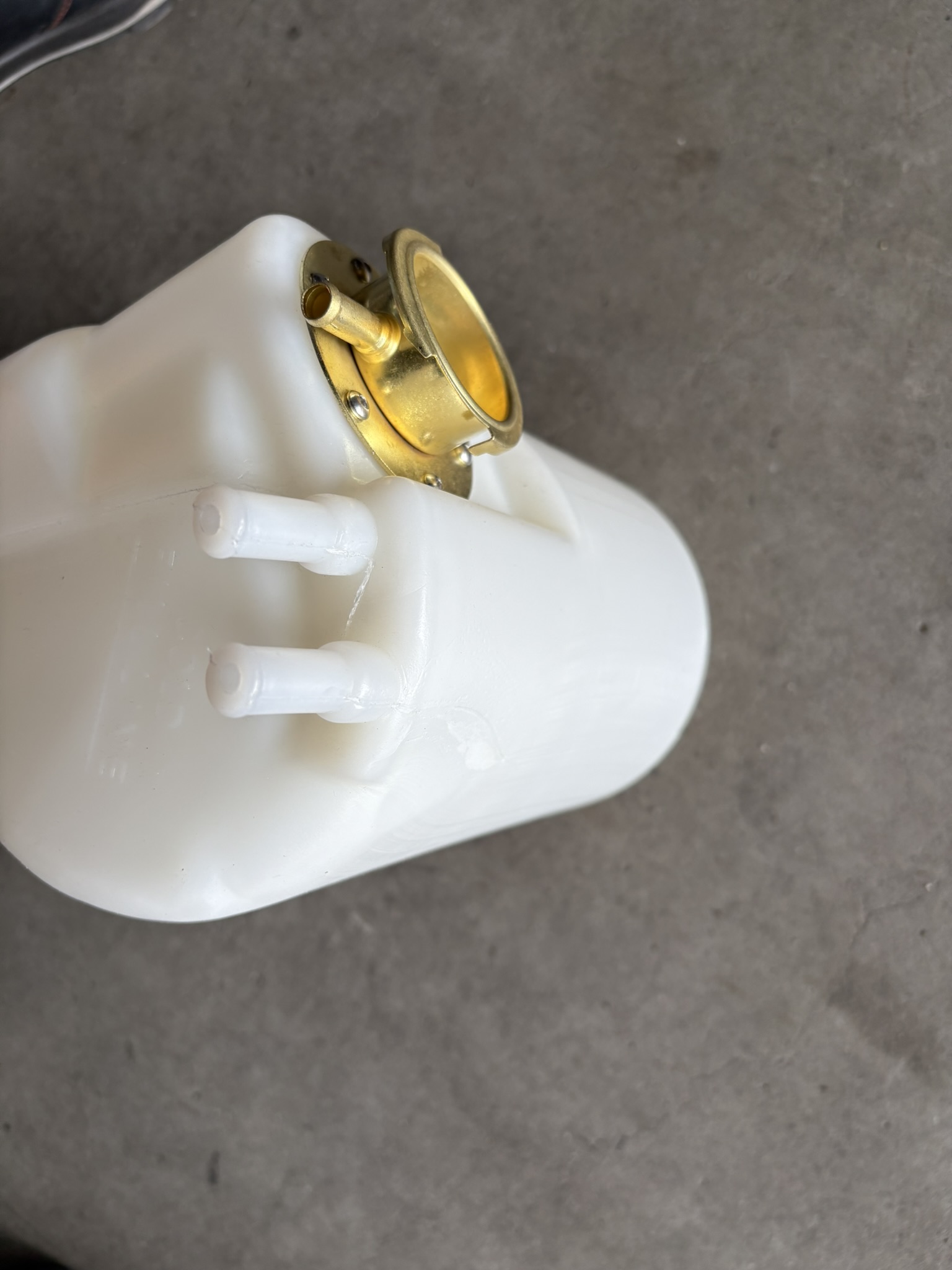 Tank Radiator Coolant A2 - Image 2