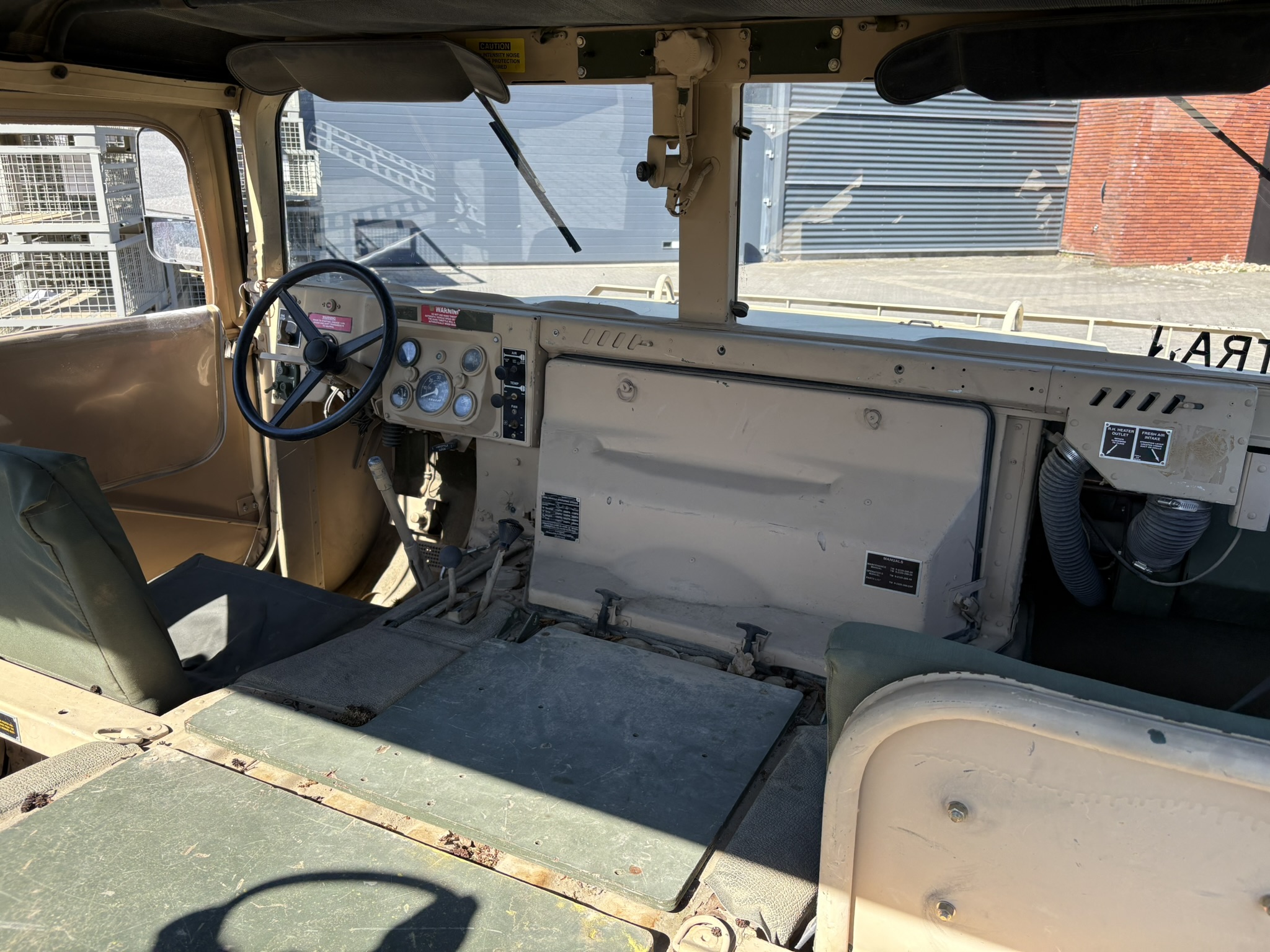 M998 Soft Top 4 Man - Image 3