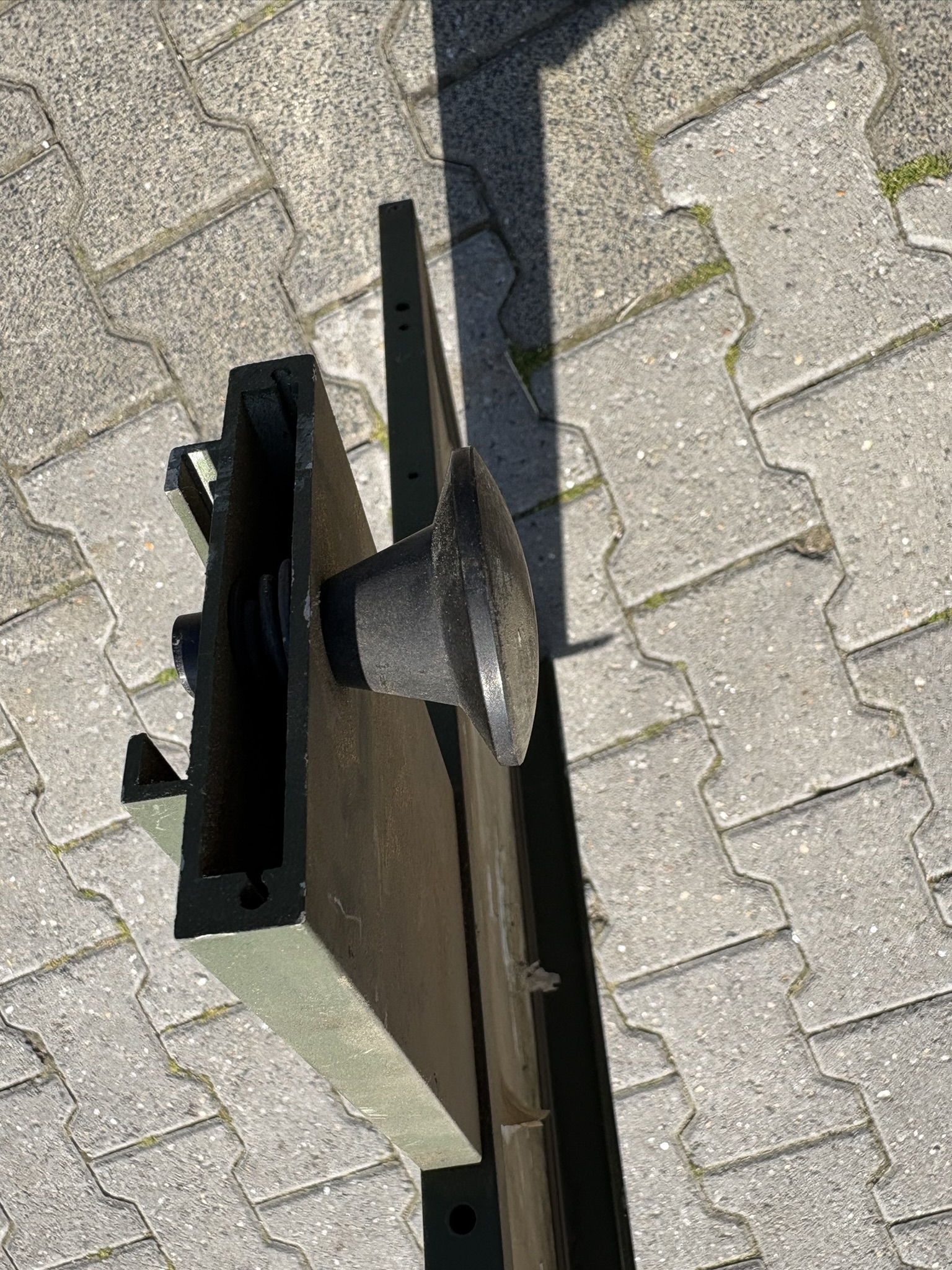 X Door Window Frame LH/RH - Image 4