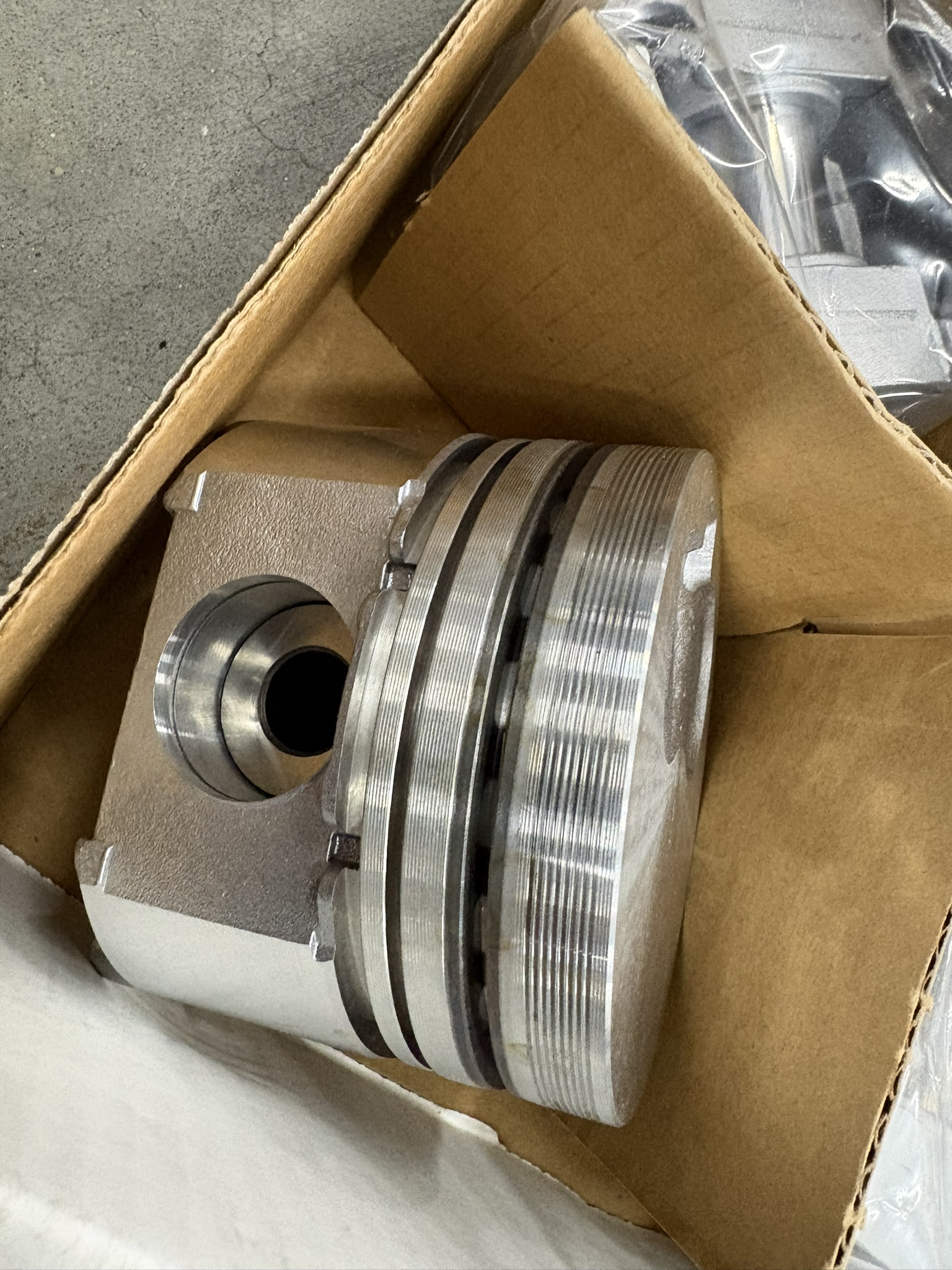 Piston Set 6.2L STD - Image 3